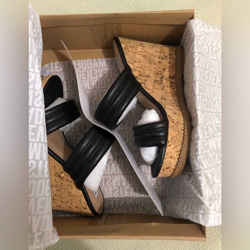 STEVE MADDEN WEDGES
